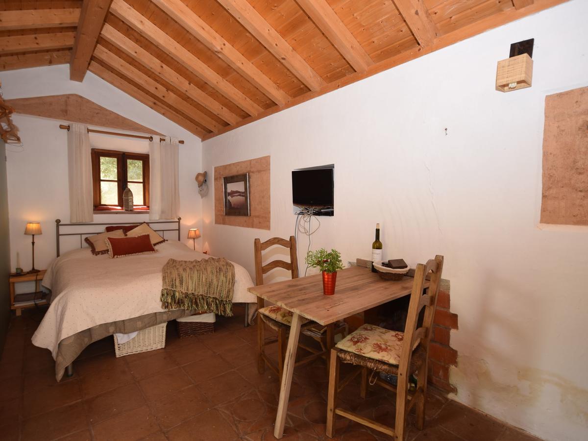 Quiet And Cottage In The Estate Casas Da Cerca Troviscais Luaran gambar